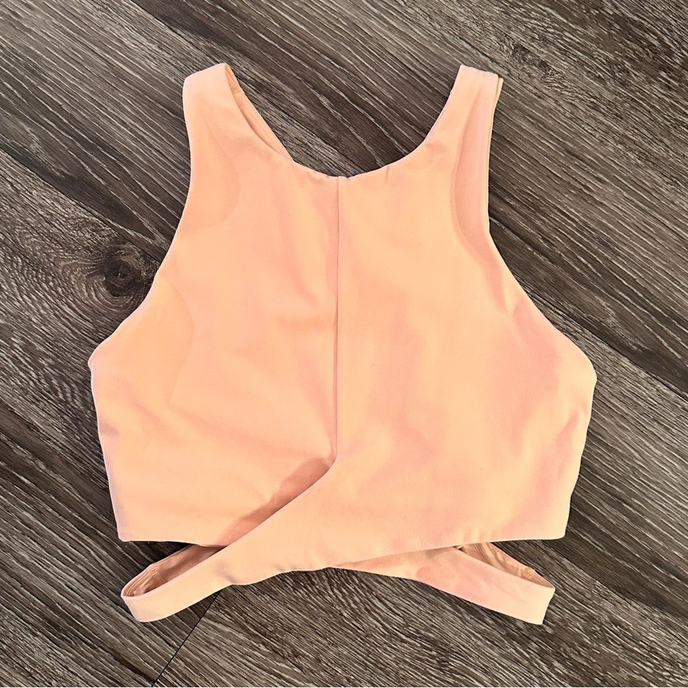 Athleta Conscious Cut Out Crop D-DD